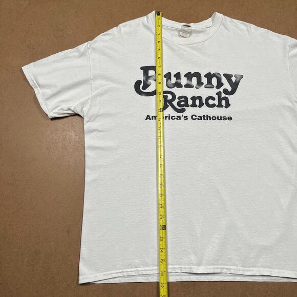 Vintage Bunny Ranch America's Cathouse Graphic Tee Size XL T Shirt Mens - Picture 11 of 14